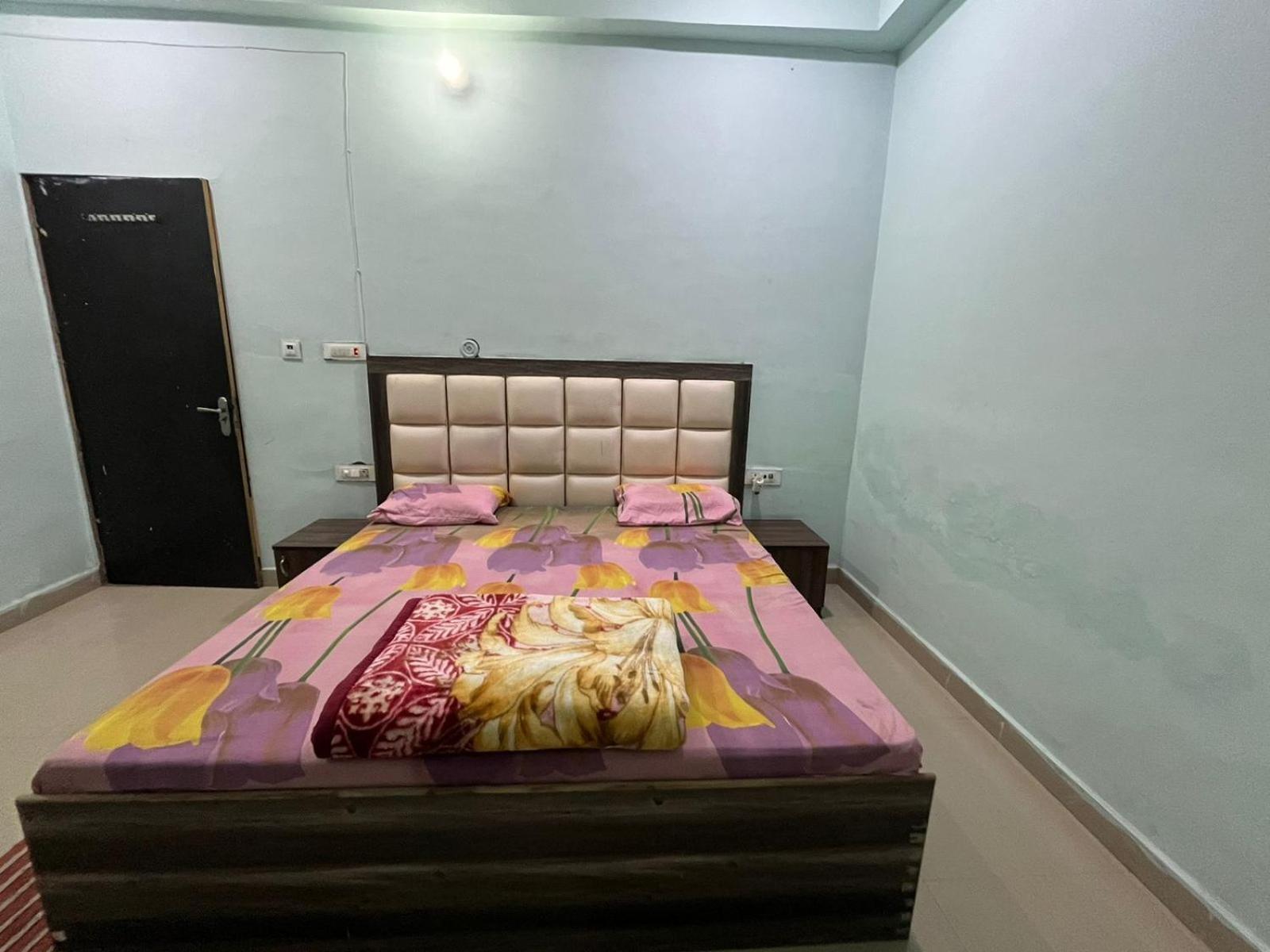 Shri Ji Baba Ki Haveli Hotel Govardhan Bagian luar foto